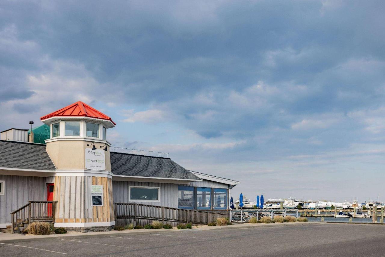 Super 8 By Wyndham Lindenhurst Eksteriør bilde